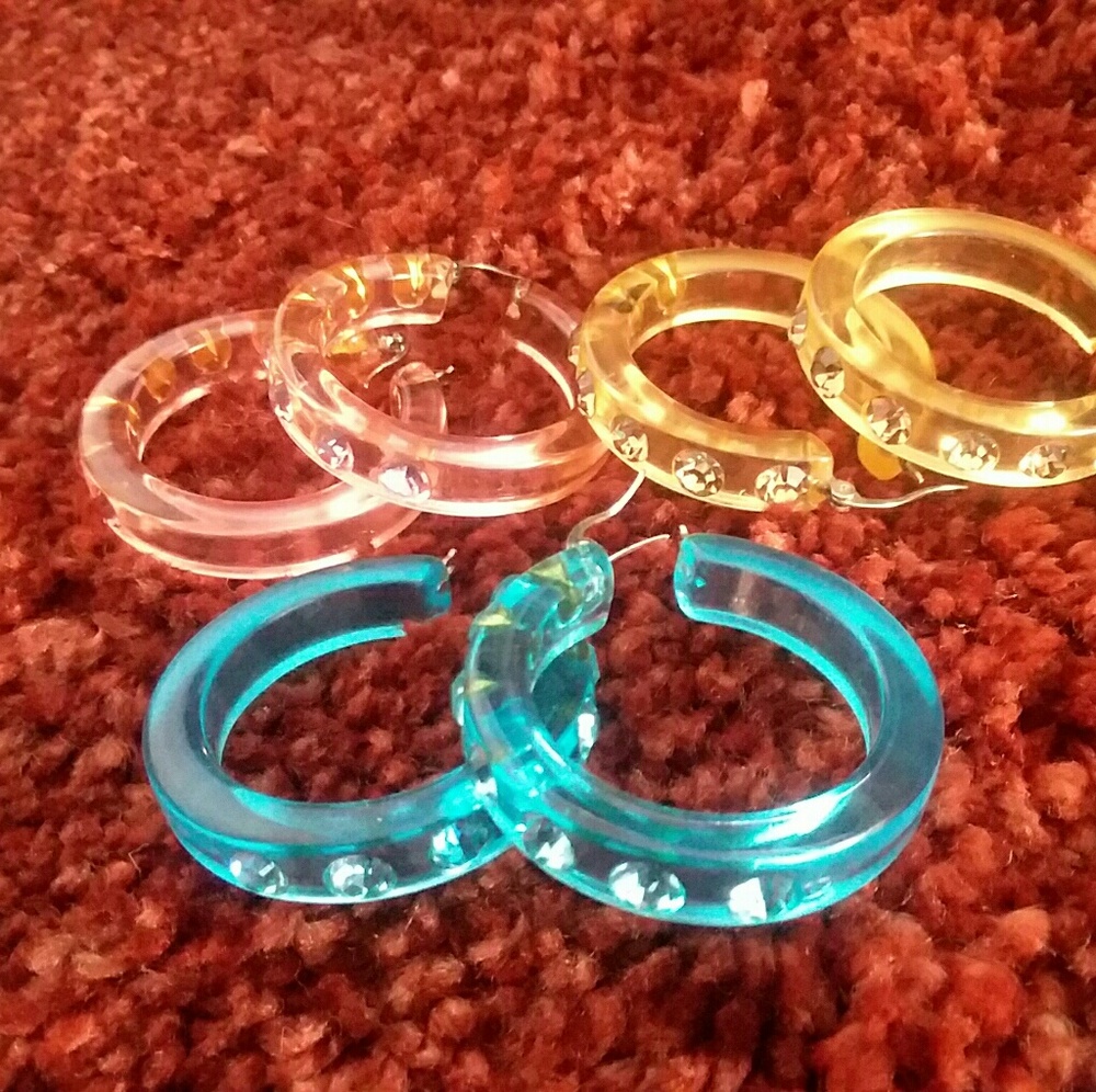 3 pairs of earrings